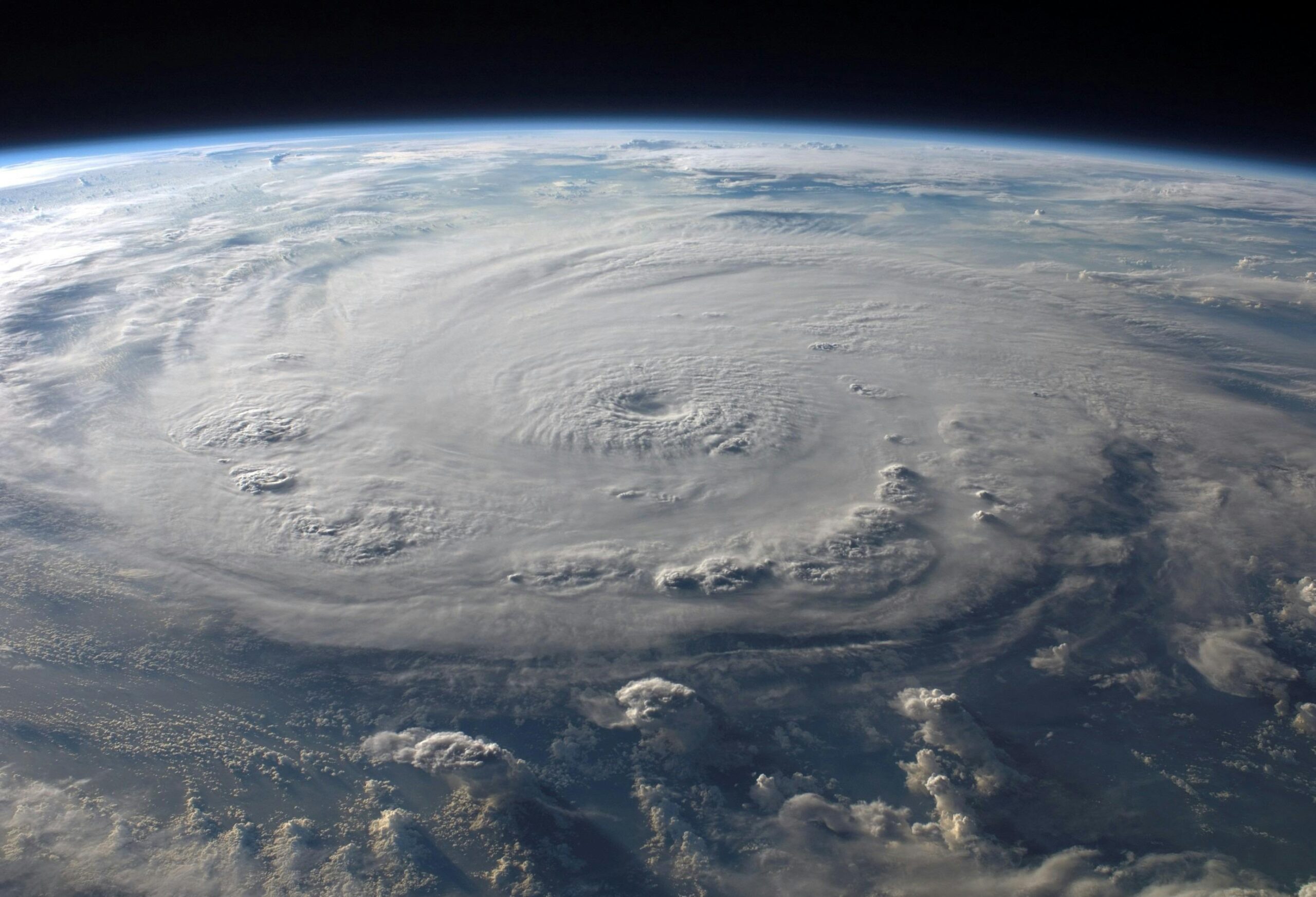 Balls of Steel : Storm Hunters Fly Through Historic Unsurvivable Hurricane Milton